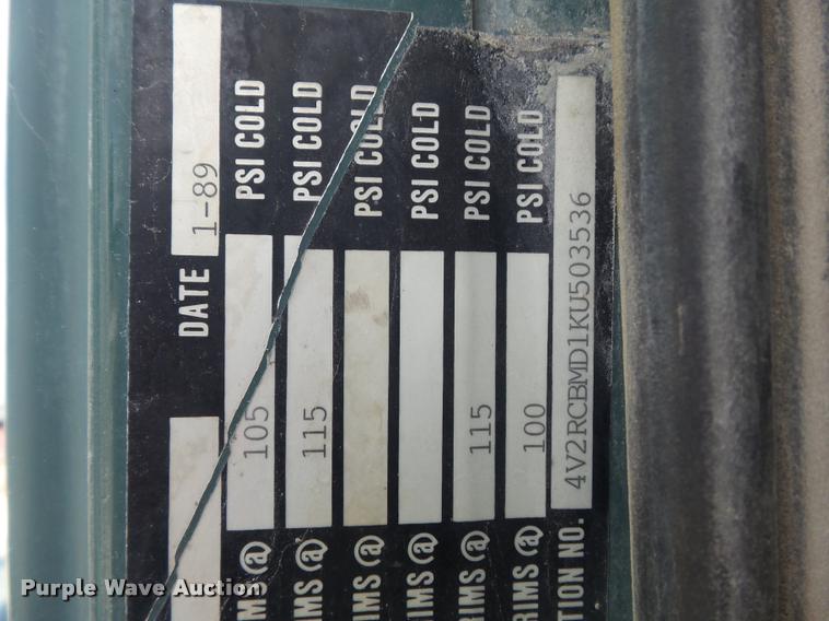 image for item K7518 1989 Volvo ACM ready mix truck