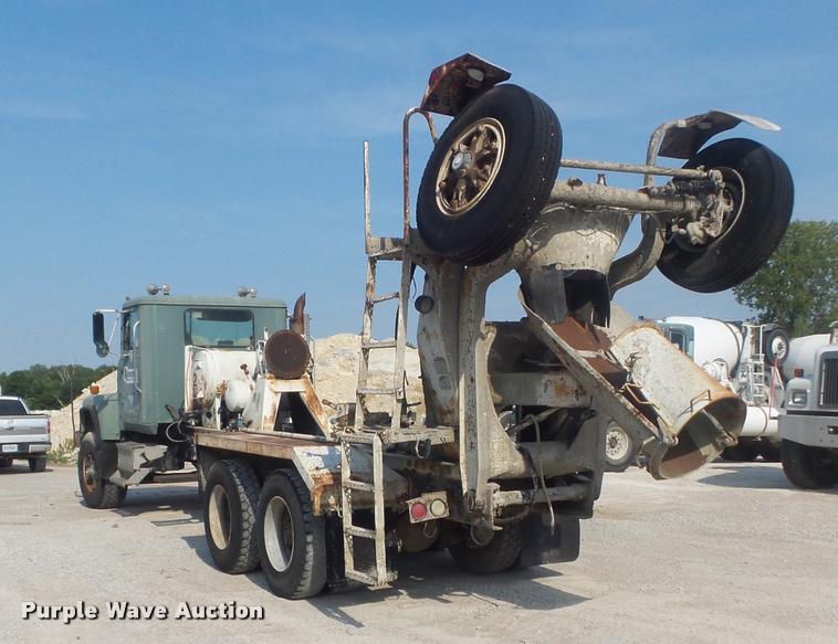 image for item K7519 1989 International F5070 ready mix truck