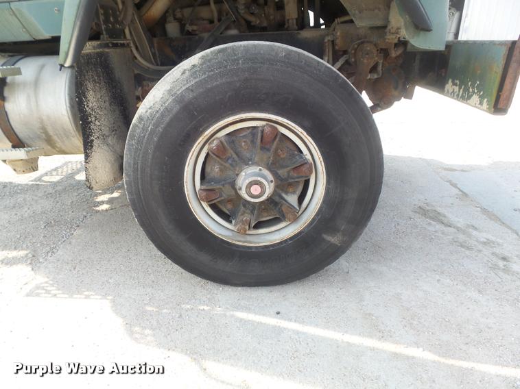 image for item K7519 1989 International F5070 ready mix truck