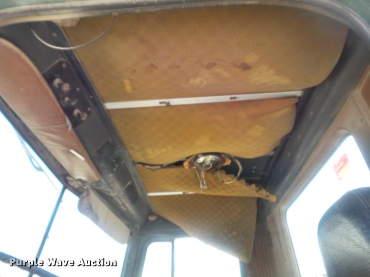 image for item K7519 1989 International F5070 ready mix truck