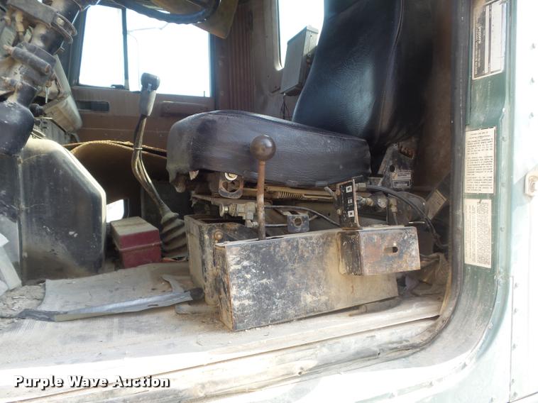 image for item K7519 1989 International F5070 ready mix truck