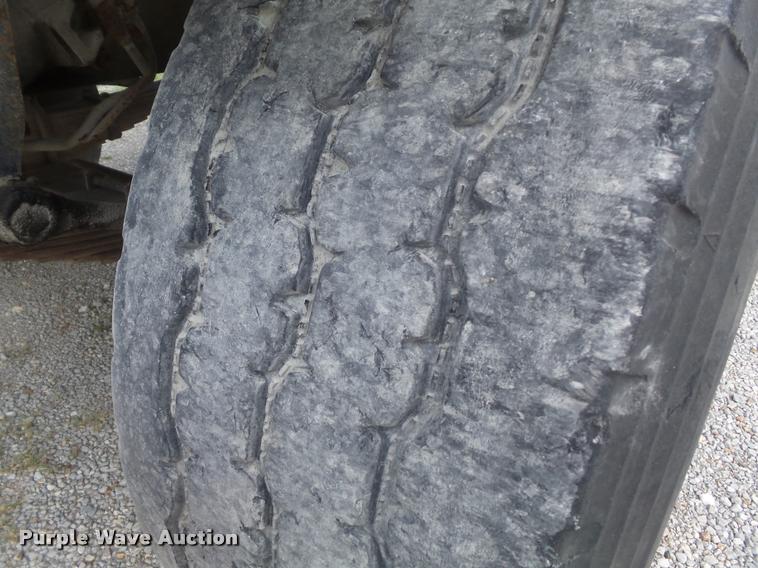 image for item K7520 1989 Ford LT9000 ready mix truck