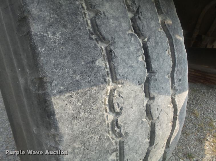 image for item K7520 1989 Ford LT9000 ready mix truck