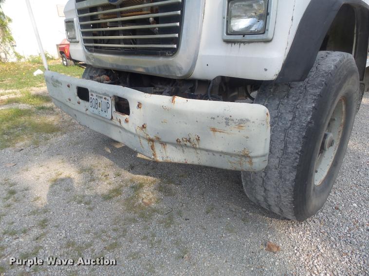 image for item K7520 1989 Ford LT9000 ready mix truck