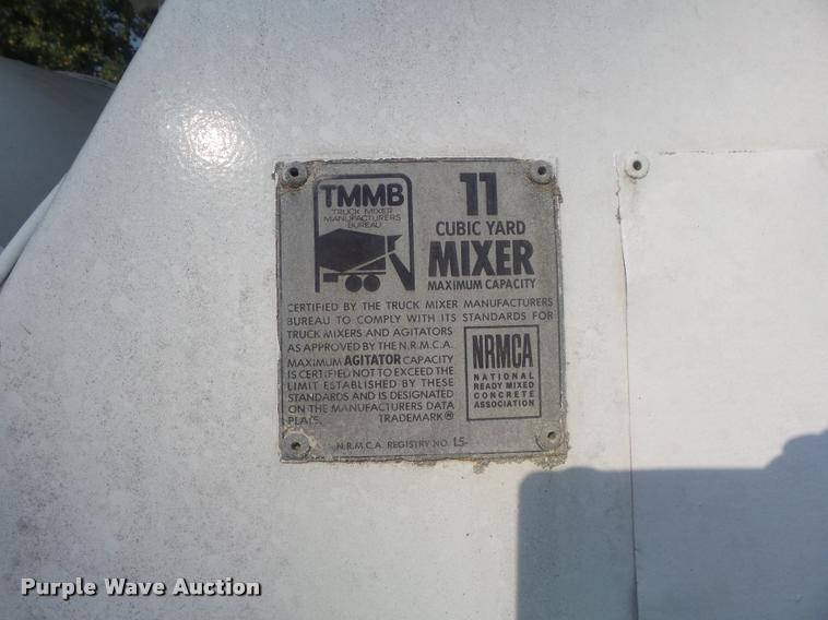 image for item K7520 1989 Ford LT9000 ready mix truck