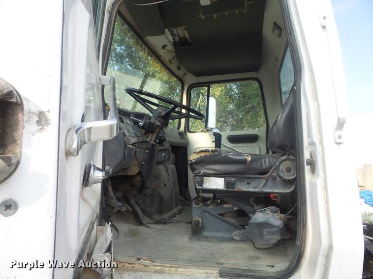 image for item K7520 1989 Ford LT9000 ready mix truck