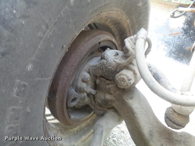 image for item K7520 1989 Ford LT9000 ready mix truck