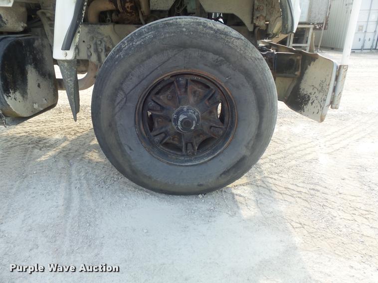 image for item K7521 1989 Ford LT9000 ready mix truck