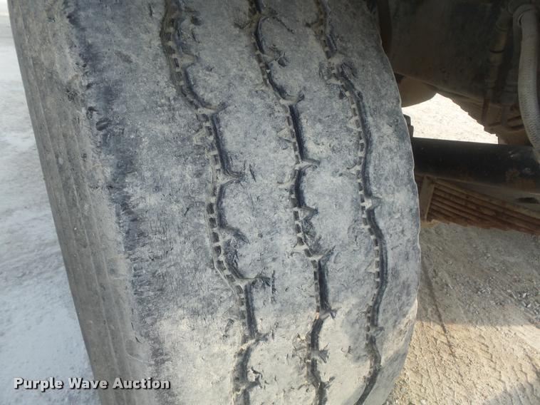 image for item K7521 1989 Ford LT9000 ready mix truck