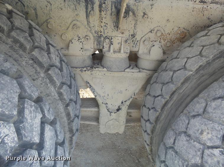 image for item K7521 1989 Ford LT9000 ready mix truck