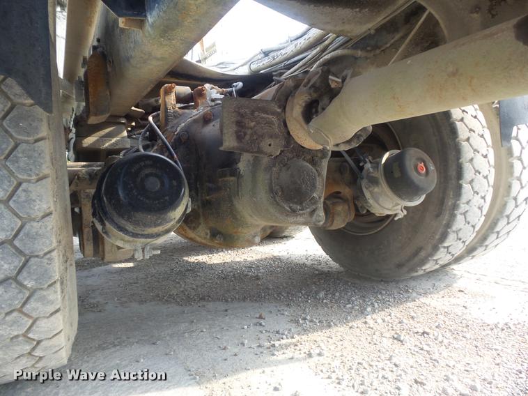 image for item K7521 1989 Ford LT9000 ready mix truck