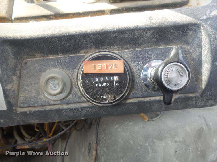 image for item K7521 1989 Ford LT9000 ready mix truck