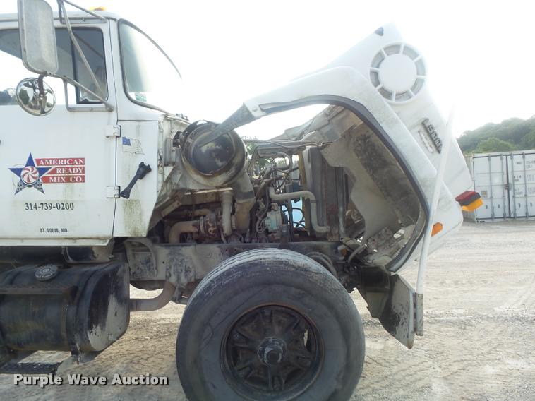 image for item K7521 1989 Ford LT9000 ready mix truck