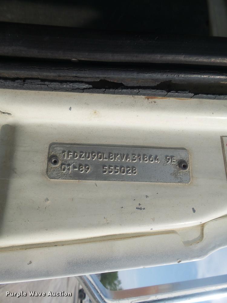 image for item K7521 1989 Ford LT9000 ready mix truck