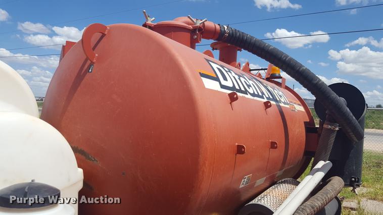 image for item L1510 2012 Ditch Witch FX30 vacuum trailer