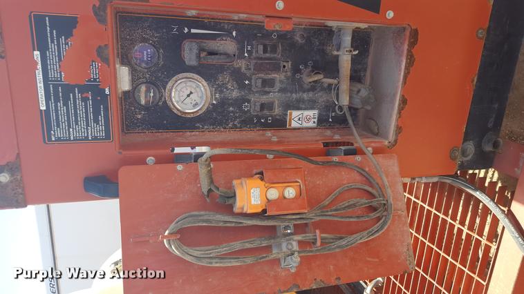 image for item L1510 2012 Ditch Witch FX30 vacuum trailer