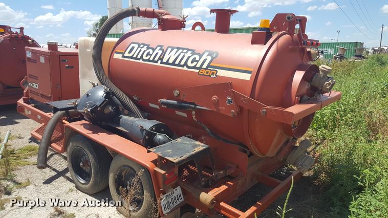 image for item L1512 2013 Ditch Witch FX30 vacuum trailer