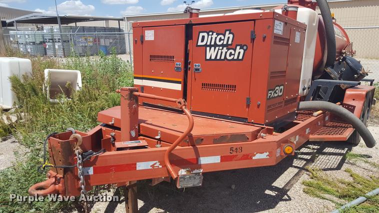 image for item L1512 2013 Ditch Witch FX30 vacuum trailer