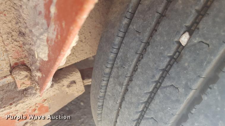 image for item L1512 2013 Ditch Witch FX30 vacuum trailer