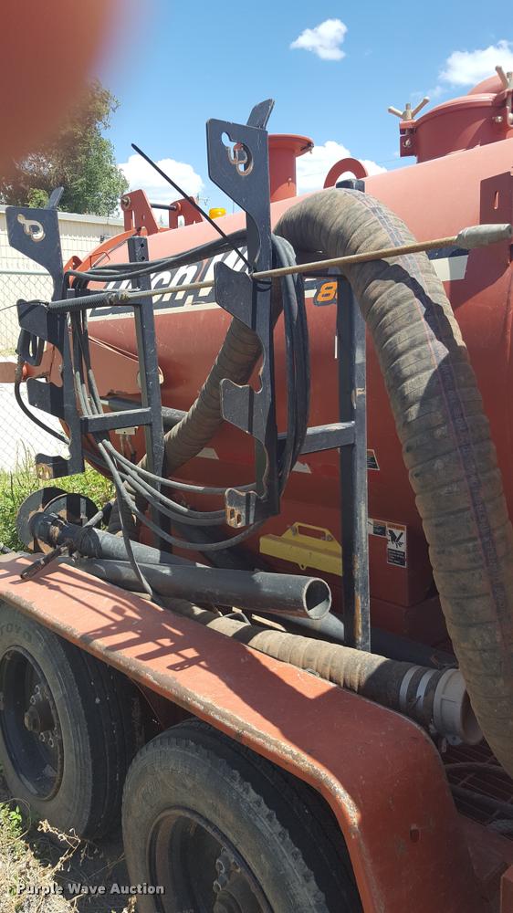 image for item L1512 2013 Ditch Witch FX30 vacuum trailer