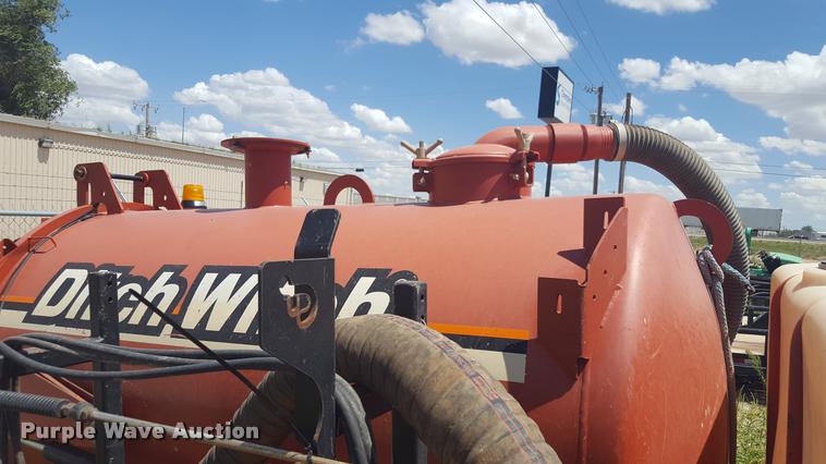 image for item L1512 2013 Ditch Witch FX30 vacuum trailer