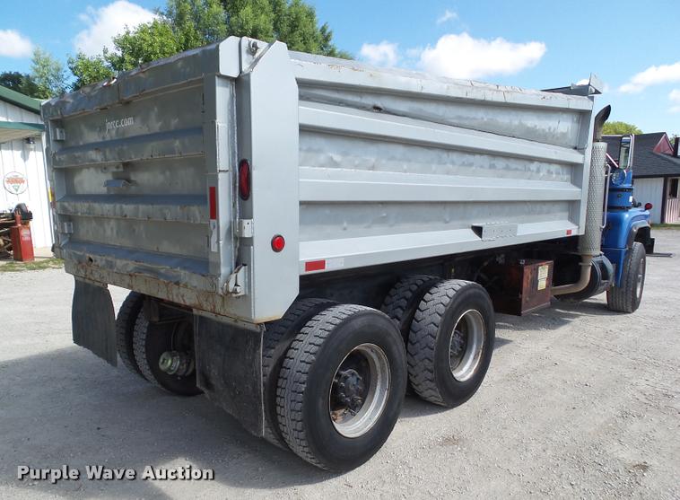 image for item L5629 1992 Mack RD688S dump truck