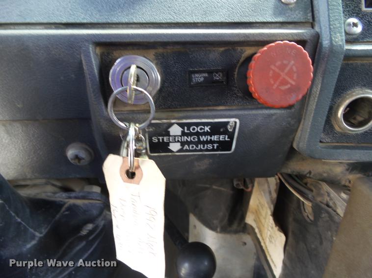 image for item L5629 1992 Mack RD688S dump truck