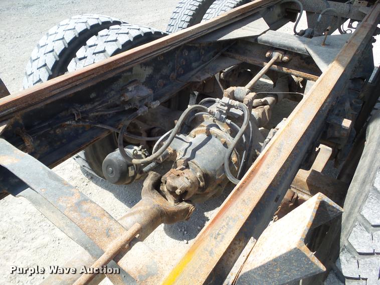 image for item L5629 1992 Mack RD688S dump truck