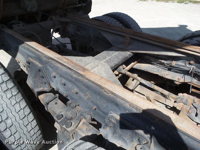 image for item L5629 1992 Mack RD688S dump truck