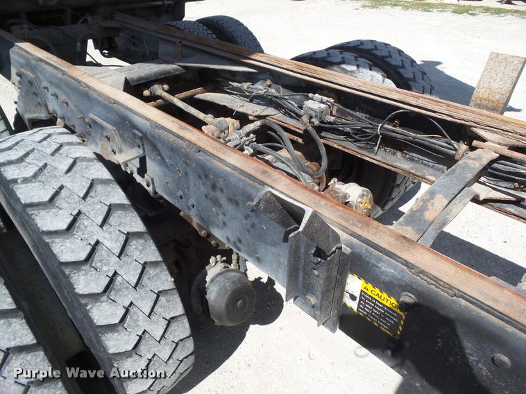 image for item L5629 1992 Mack RD688S dump truck