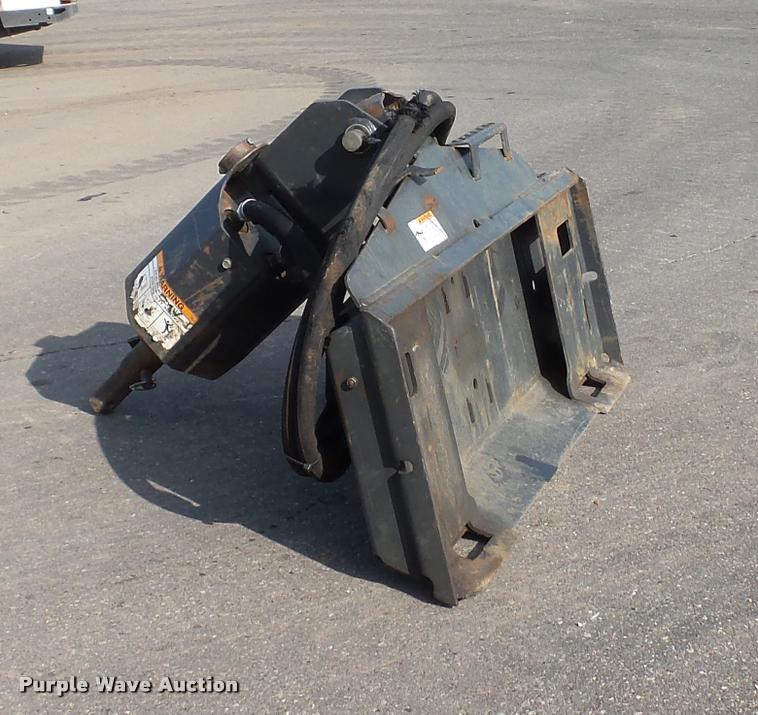 image for item DB8181 2012 Bobcat 30C auger