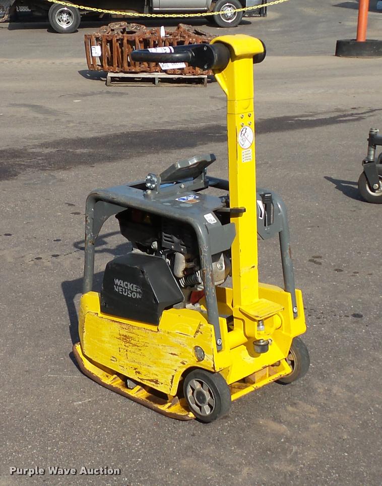 image for item DB8183 Wacker BPU3750 vibratory plate compactor