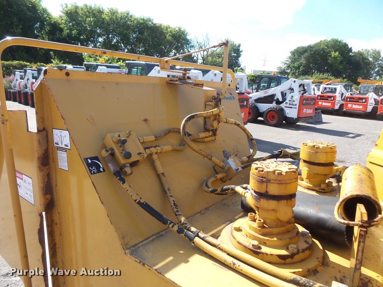 image for item DB8191 Vermeer BC1230 wood chipper