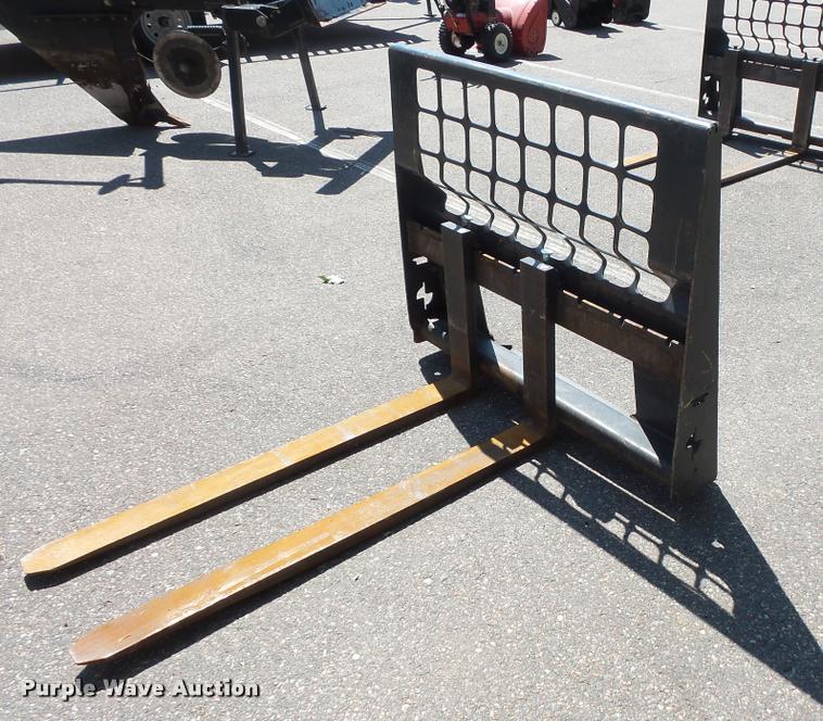image for item DB8203 Bobcat skid steer pallet forks