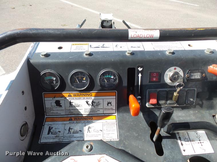 image for item DB8209 2012 Bobcat MT52 compact utility loader