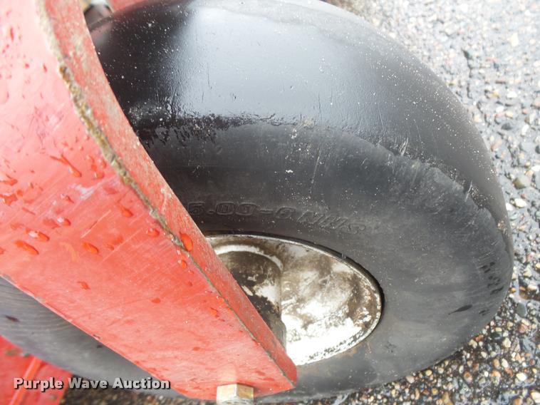 image for item DC2701 Exmark Lazer Z lawn mower