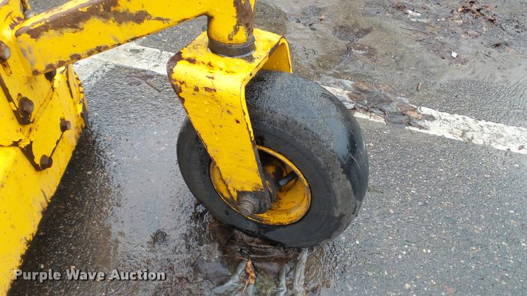 image for item DC2705 Wright Stander lawn mower