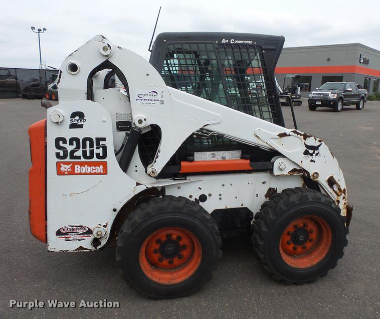 image for item DC2716 2008 Bobcat S205 skid steer