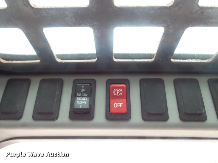 image for item DC2716 2008 Bobcat S205 skid steer