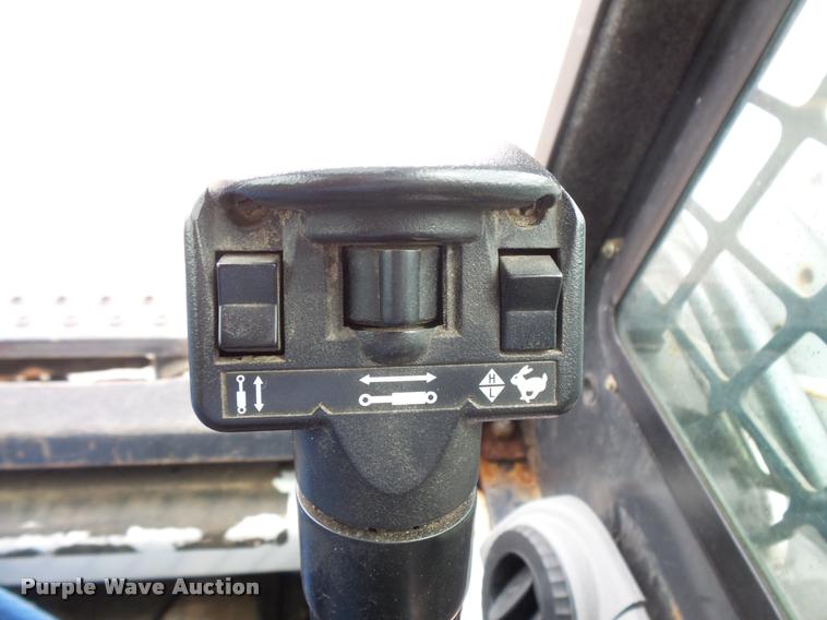 image for item DC2716 2008 Bobcat S205 skid steer