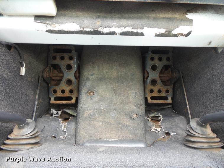 image for item DC2716 2008 Bobcat S205 skid steer