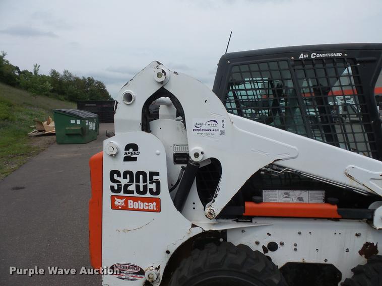 image for item DC2716 2008 Bobcat S205 skid steer