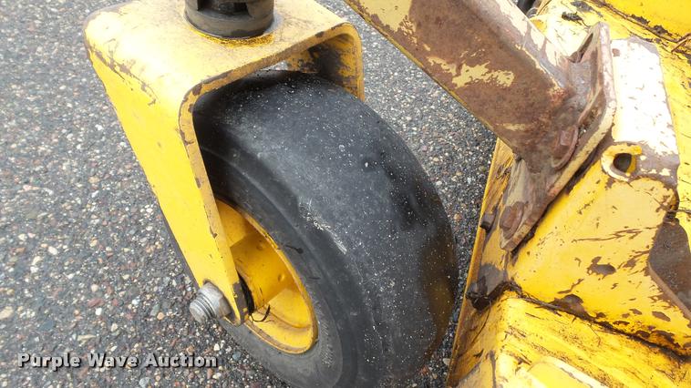 image for item DC2723 Wright Stander lawn mower