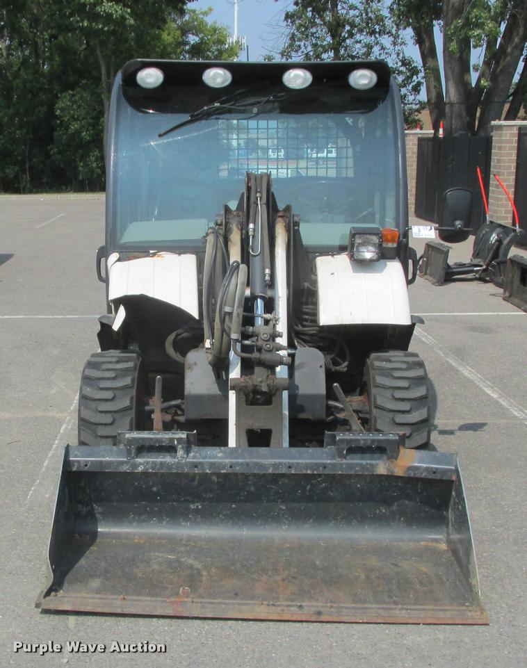 image for item K6115 2005 Bobcat Toolcat 5600 utility work machine