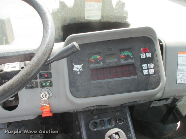 image for item K6115 2005 Bobcat Toolcat 5600 utility work machine