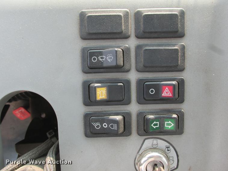 image for item K6115 2005 Bobcat Toolcat 5600 utility work machine