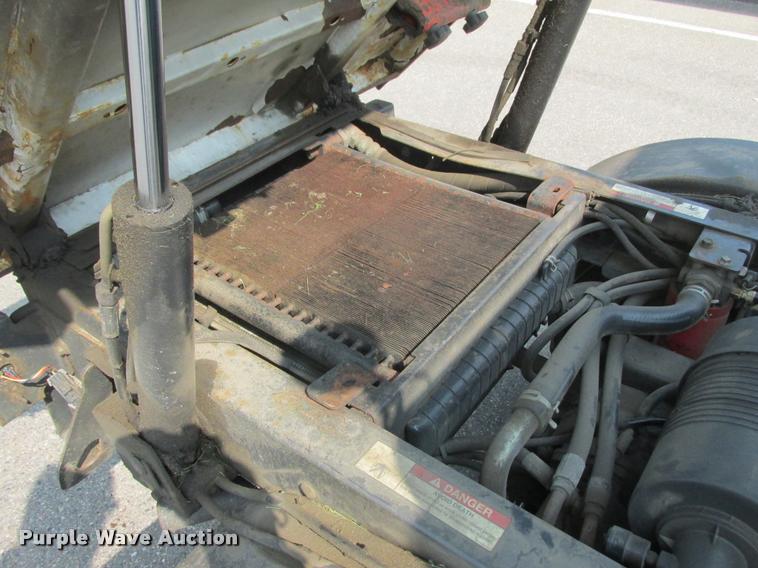 image for item K6115 2005 Bobcat Toolcat 5600 utility work machine