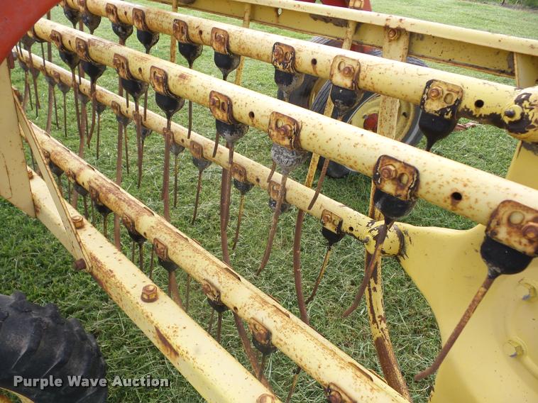 image for item BI9591 New Holland 258 side delivery hay rake