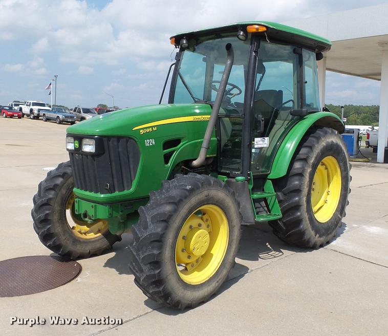 image for item DA2369 2009 John Deere 5095M MFWD tractor
