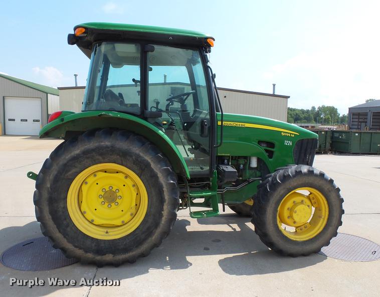 image for item DA2369 2009 John Deere 5095M MFWD tractor